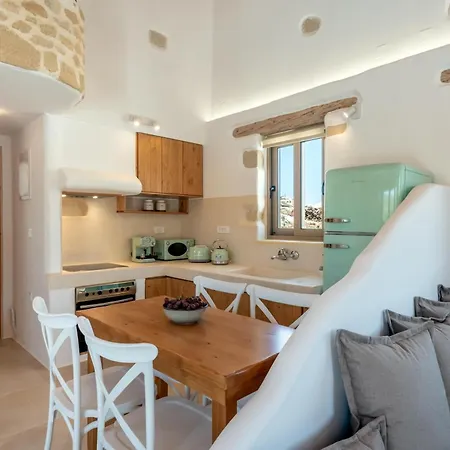 Froudi Near Falaserna كيساموس