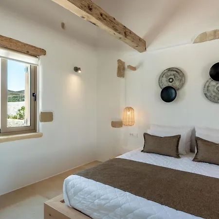 Vila Froudi Near Falaserna